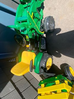 John Deere Kids Ride-On Electric Tractor