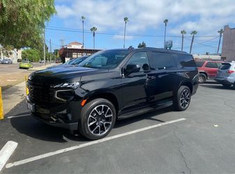 Chevrolet Suburban Full-Size SUV Black
