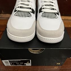 Jordan Retro 4 Military Black