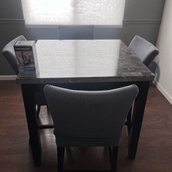 Dining Table W/ Leather Chairs/Seat-covers 