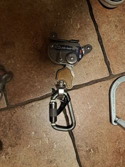Claiming  gear i have 4 of this im selling them for a good price