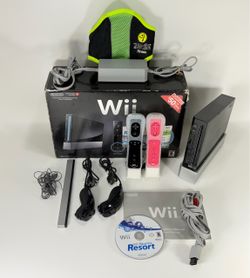Nintendo Wii Bundle (Sleek Black) Wii Sports Resort Pack in original Box