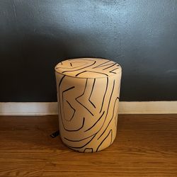 NEW Renwil Stool