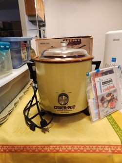 Vintage, OG 1970's  Rival Crockpot