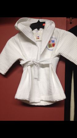 Kids bathrobe size 9-18 months .