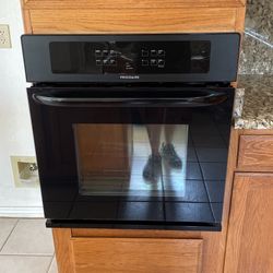 Fridgaire Wall Oven