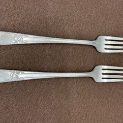 1847 Rogers Bros IS Silverplate Dinner Forks Set 2 Vintage Flatware