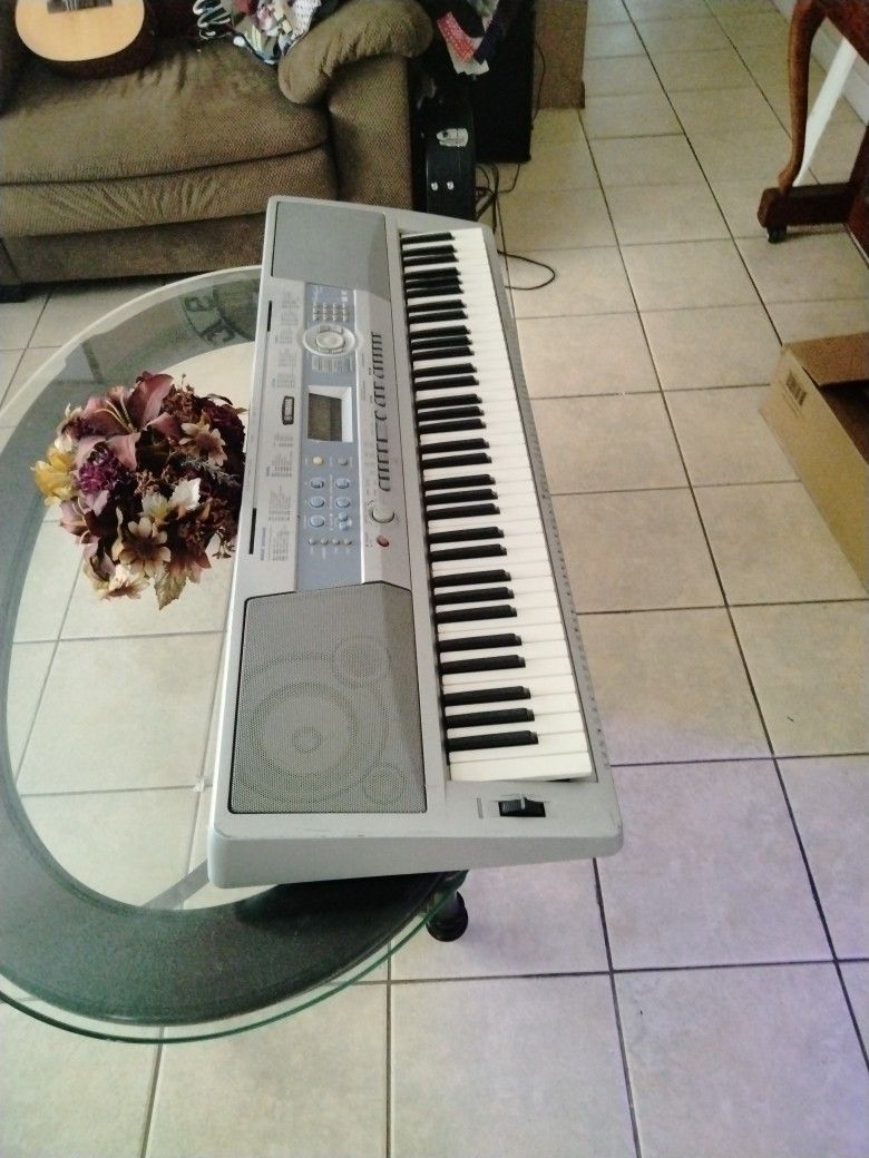 Yamaha Keyboard