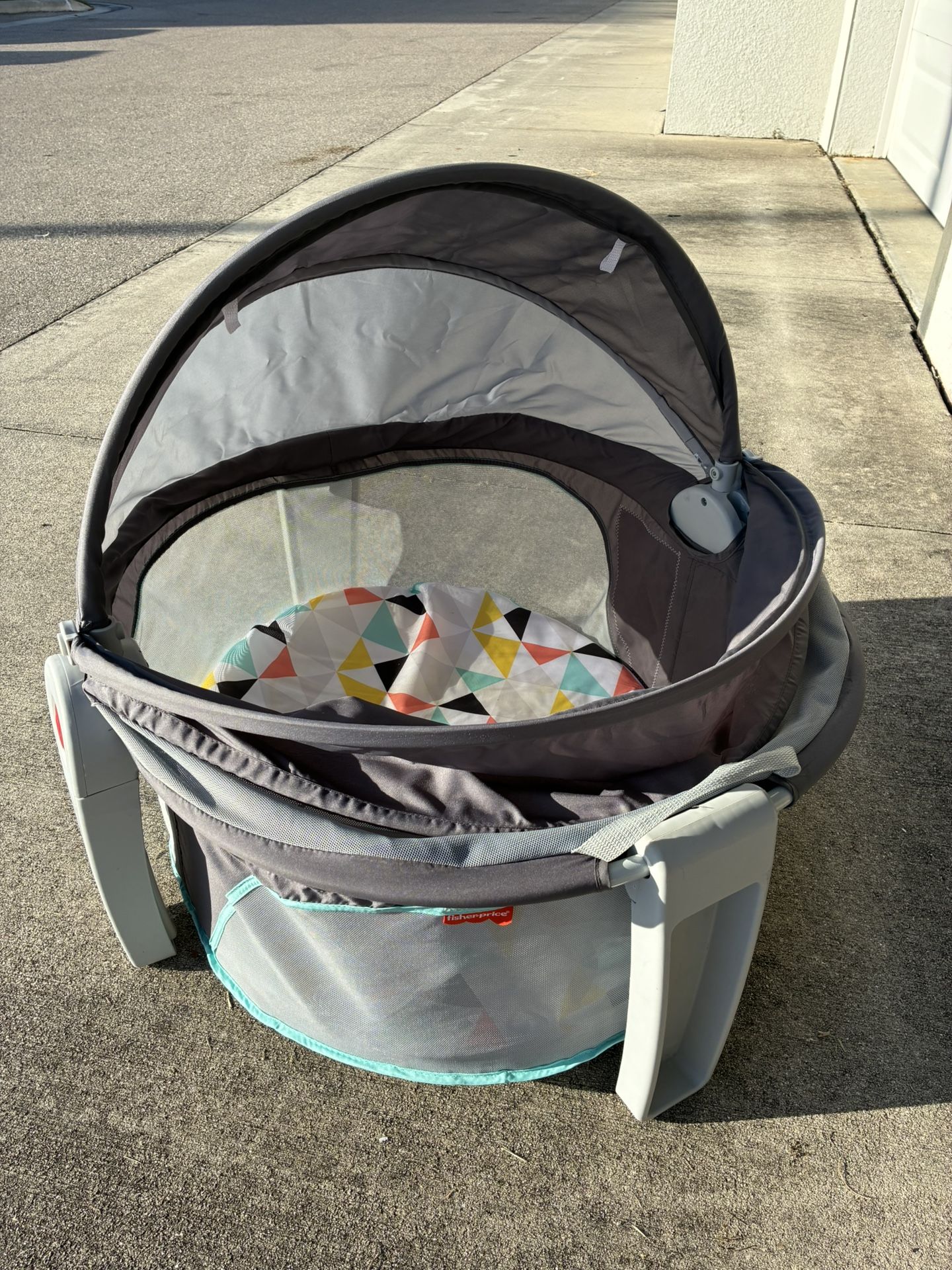 Fisher-Price Portable Bassinet
