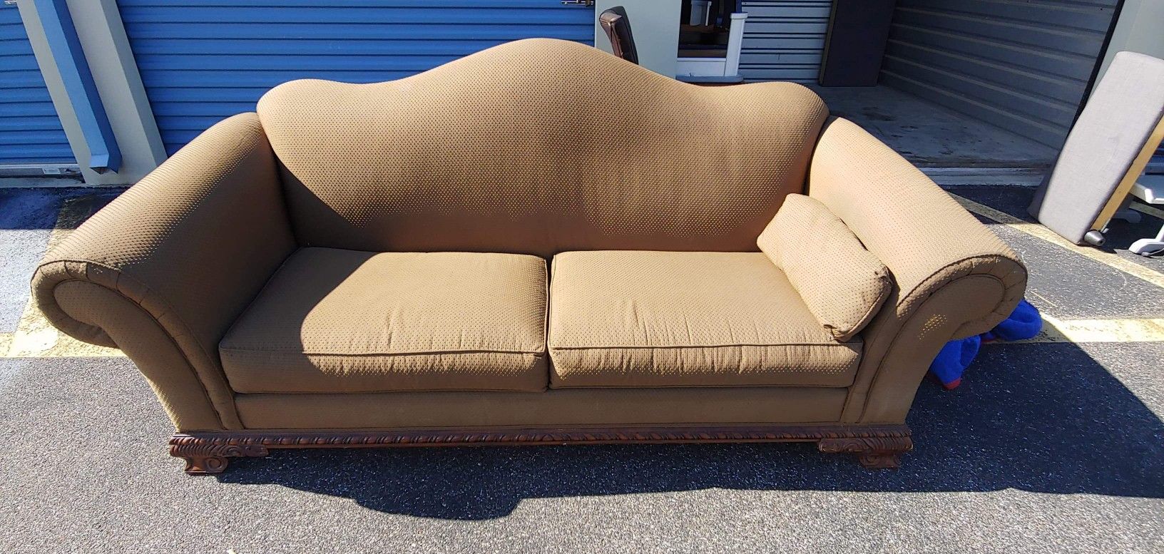 Broyhill Prestige full size sofa couch