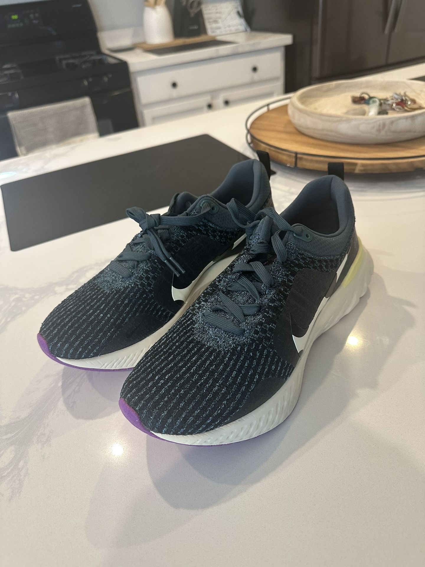 Nike Running Shoe (Brand New)