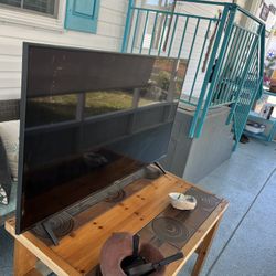 Flat Screen tv  It's A LG 55" The Yr Is 2022 Hardly Used It Was In A Spare Room