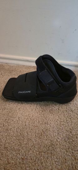 Used ProCare 79-81233 Squared Toe Post-Op Shoe