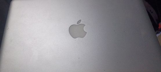 Apple MacBook Laptop