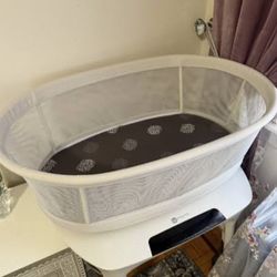 4moms mamaRoo sleep bassinet