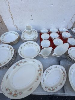 Homer Laughlin Eggshell Georgian COUNTESS G3432 83 Pcs Cups Saucers Plates Bowls(USA)