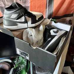 Air Jordan 1 Mids Grey Black White 