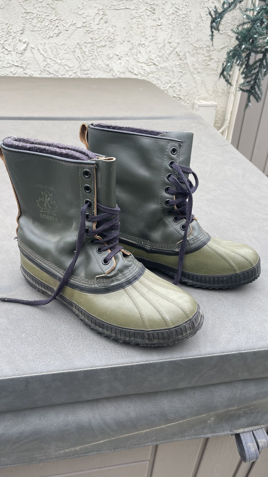 Cold Weather Boots By SOREL in Canada Size 13 Mens