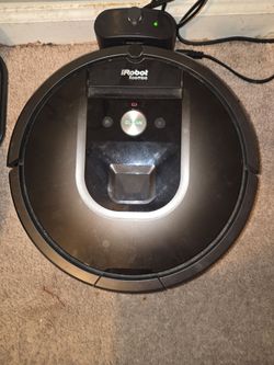 iRobot Roomba 980 Robot Vacuum and Charging Station