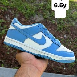 Nike Dunk Low Unc
