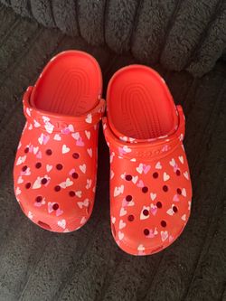 Crocs Classic Clogs Heart Print Red