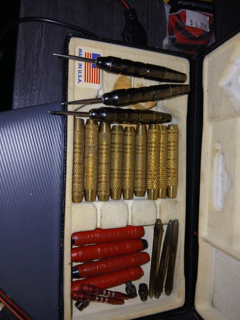 Darts N Case