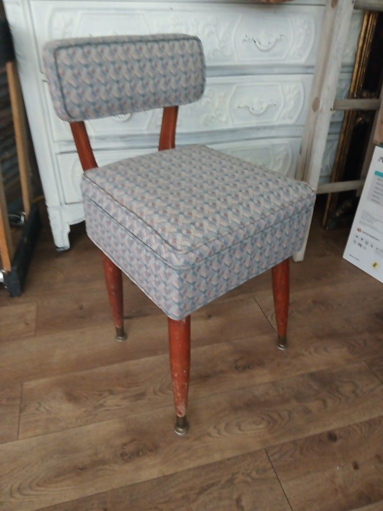 Sewing Chair Antique