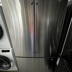 Refrigerator GE French Door in Stainless Steel