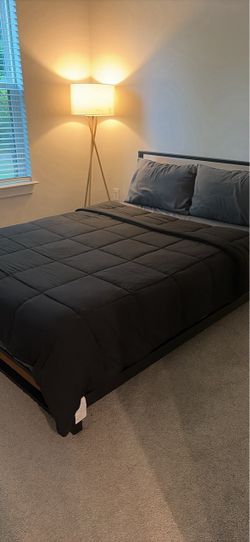 Queen Metal Bed Frame with Headboard| W/ Matress
