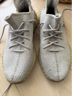 Barely used Adidas Yeezys M 10.5