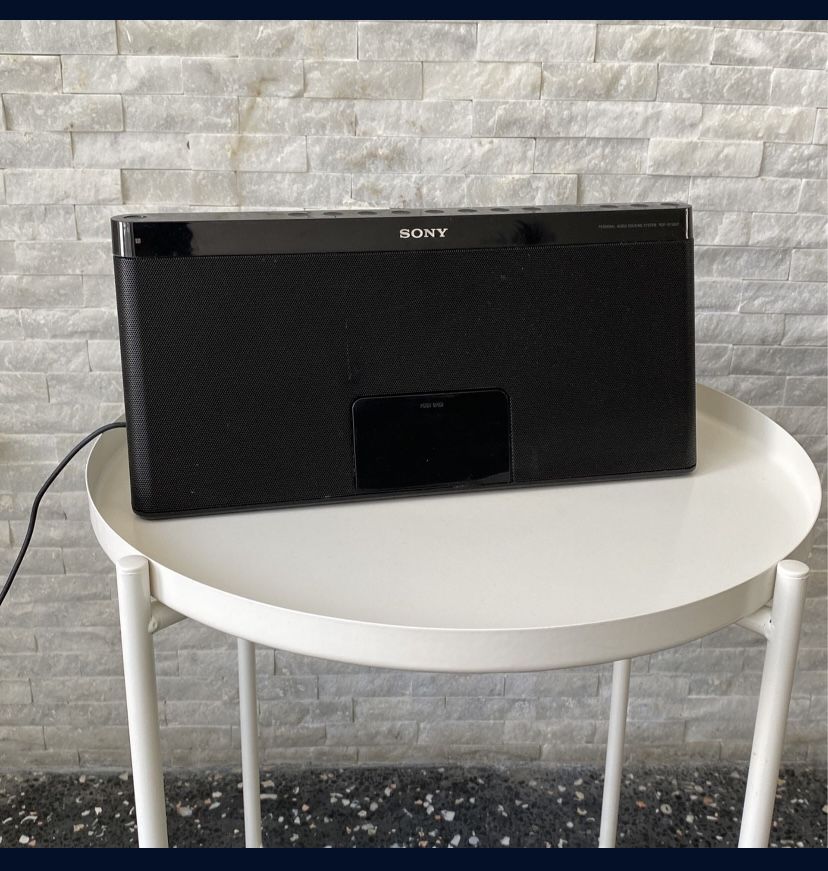 Sony Radio And Speaker RDP XF200iP Personal Audio Docking System