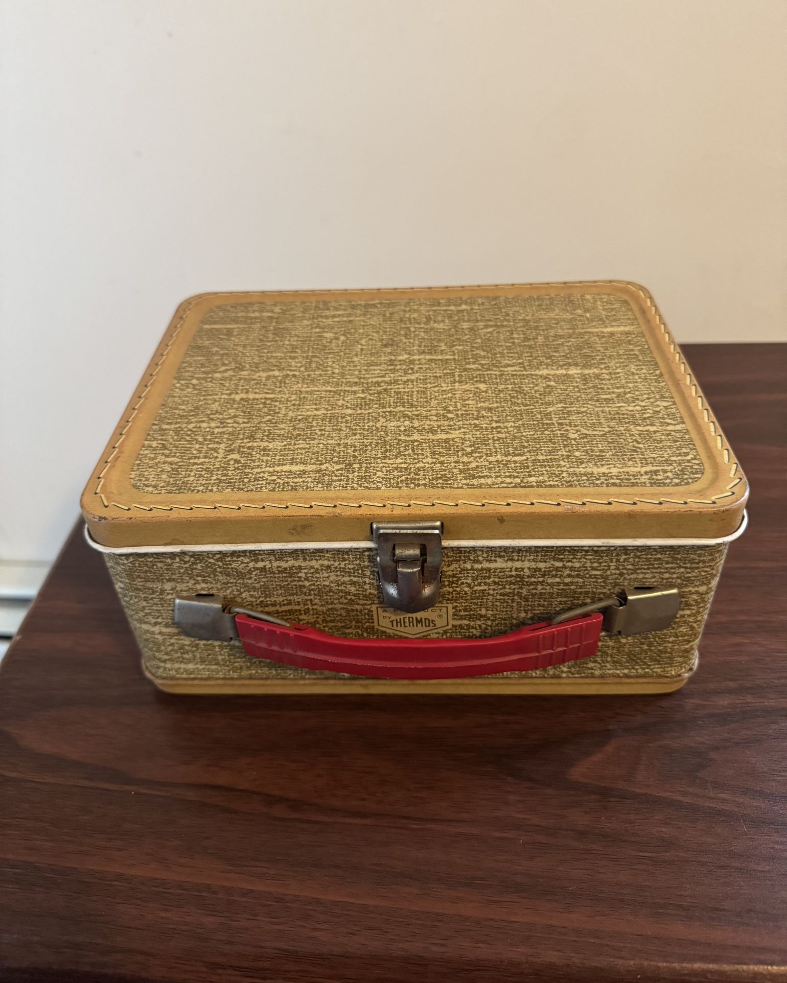 RARE VINTAGE BEANY AND CECIL METAL THERMOS!