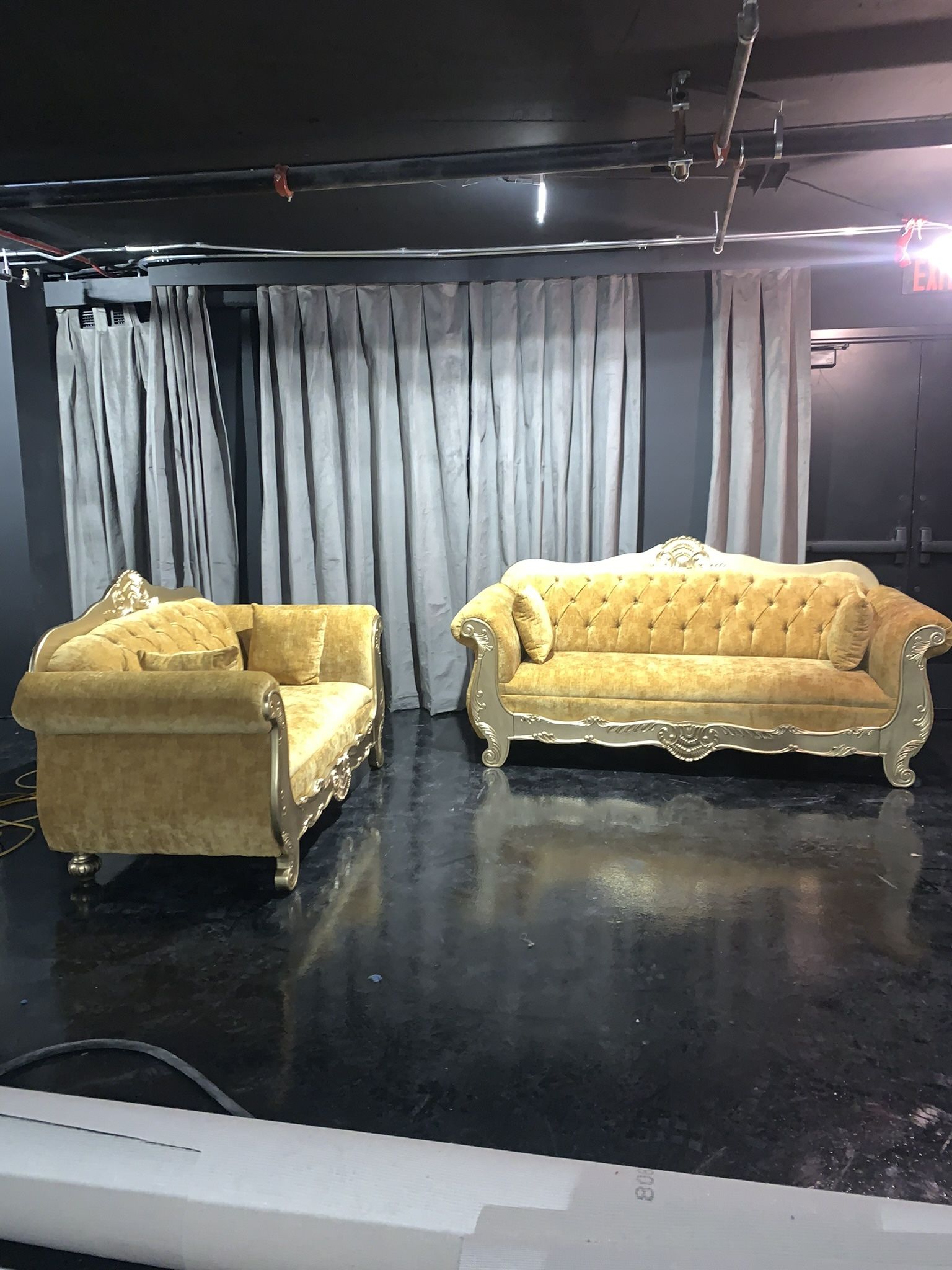 $1699 Brand New Sofa And Loveseat Set Made In The USA 🇺🇸 (Read Description Below)