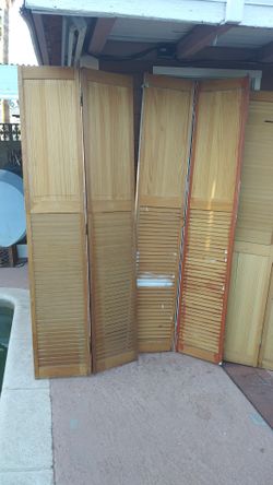 Follding closet  panells 