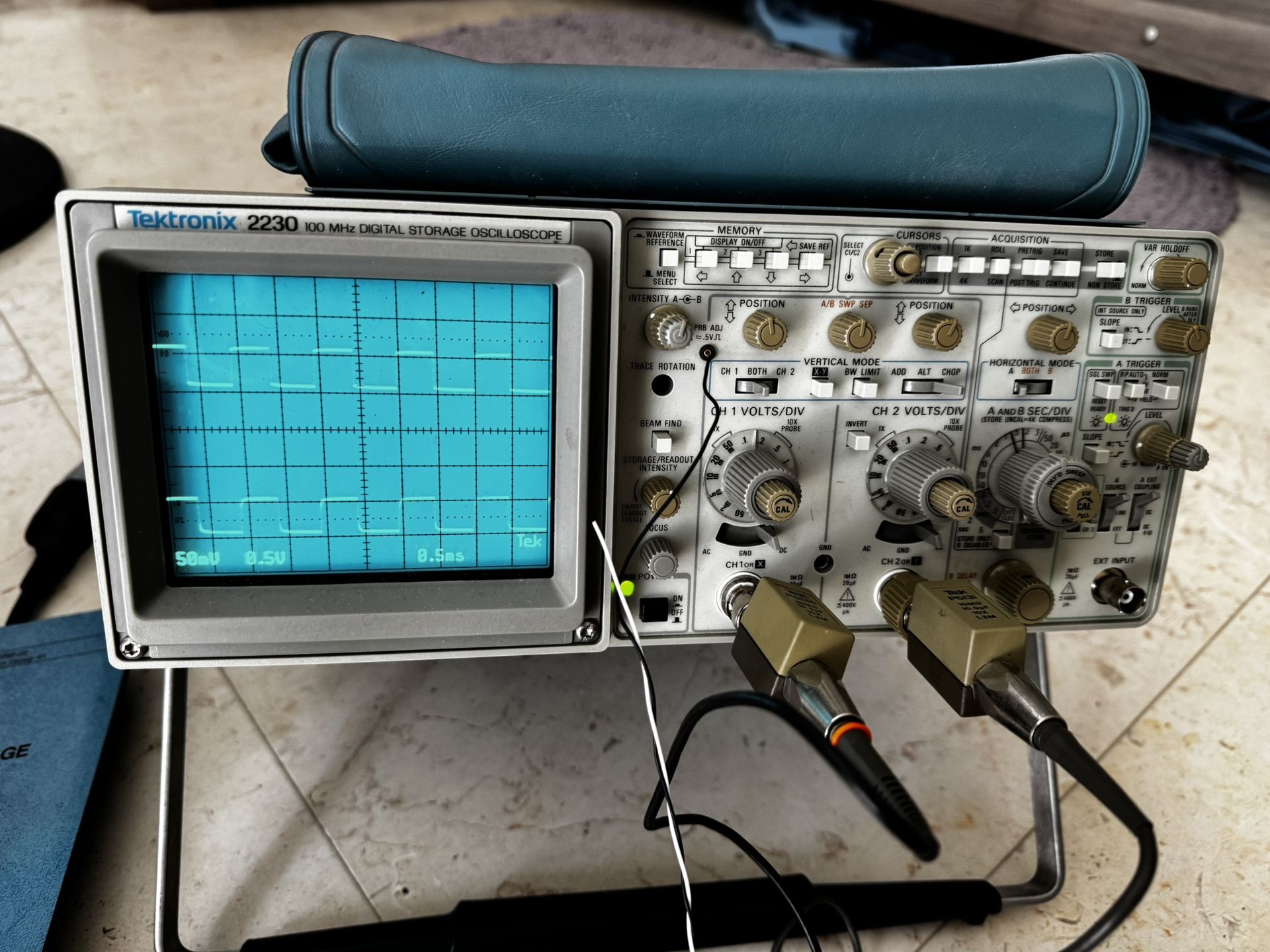 Tektronix 100MHZ Analog Digital Storage Oscilloscope With Probes