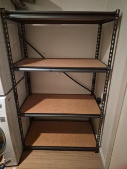 Sturdy shelving unit