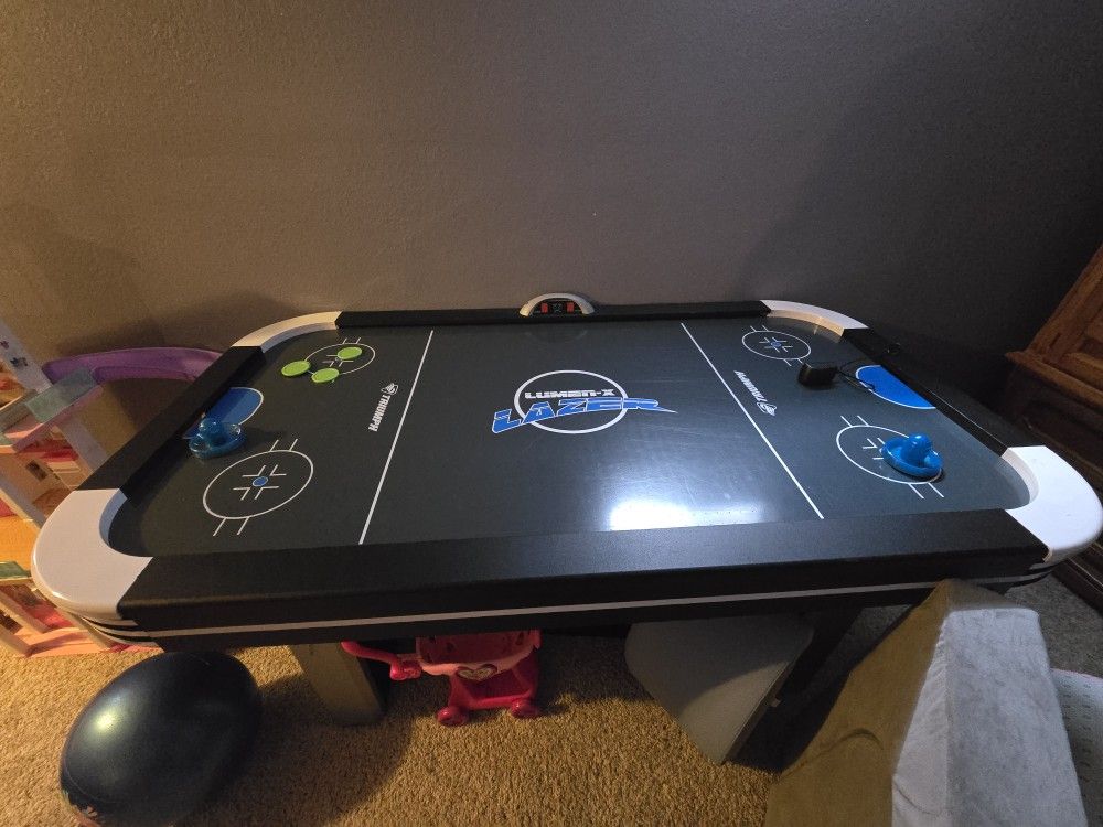Air Hockey Table