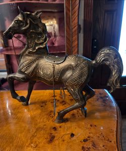 Handcrafted Edge Floral Brass Horse Figurine