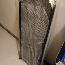 Like New Fireplace Screen 