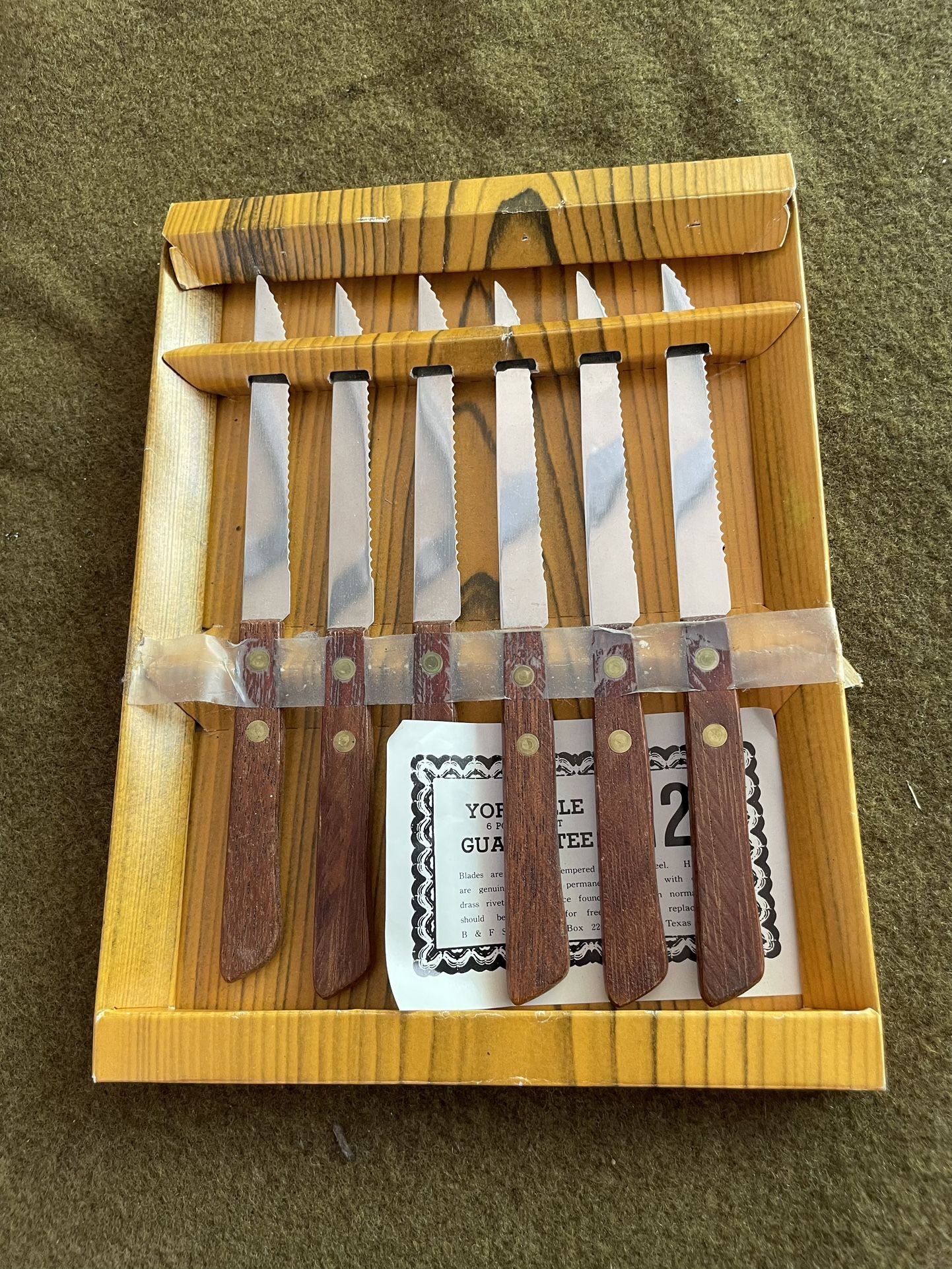 Yorkville 6 Piece Steak Knife Set Vintage Hardwood Handles Stainless Steel Japan New in box
