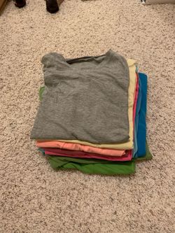 Stack of 10 adult small t shirts in ton of colors — $1/each!