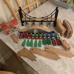 Thomas & Friends Wooden Railway Lot of 70++ Track, Bridge , Cars, Trees ++