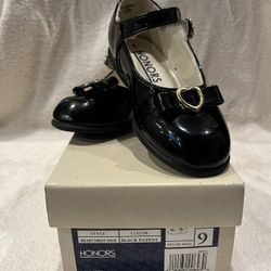 Girls Black Patent Dress Shoes – Heart Detail – HONORS