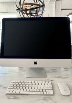 FULL SET UP Apple iMac Retina 4K, 21.5 inches (KEYBOARD AND MOUSE INCLUDED!)