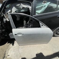 2014 Hyundai genesis fromt passenger side door part