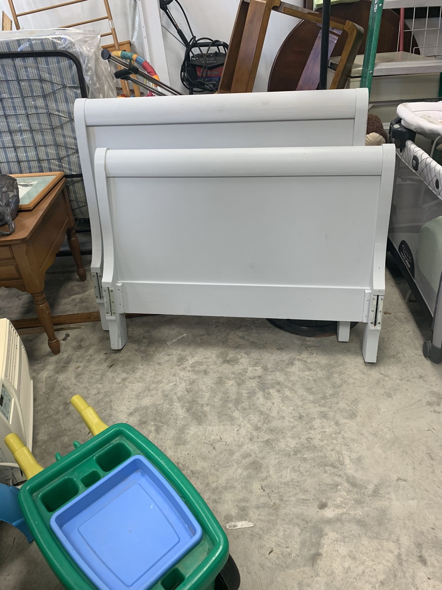 Twin Bed
