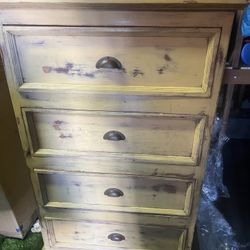 Vertical dresser 