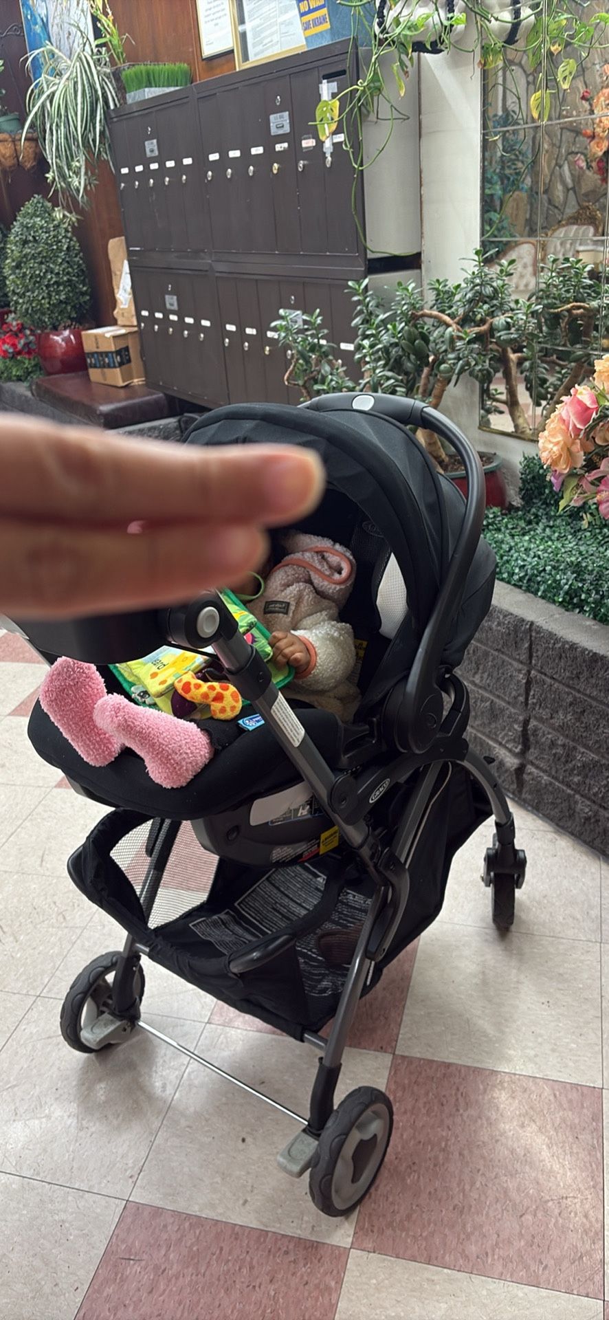 Graco Infant Car Seat + Stroller Combo