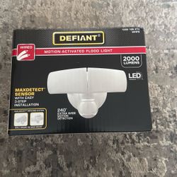 Defiant Flood Light + Motion Sensor 
