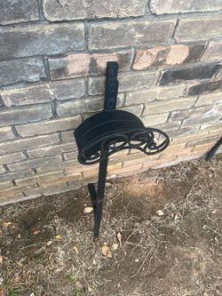 100 ft. Scroll Metal Hose Hanger - Black
